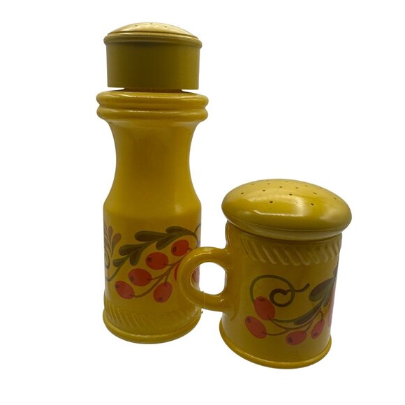 Avon Pennsylvania Dutch Moonwind Cologne & Powder Sachet Set Yellow - Picture 3 of 6